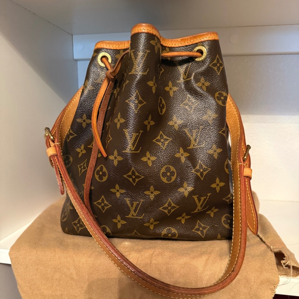 Vintage Classic Louis Vuitton Bucket Bag with Original Dust Bag